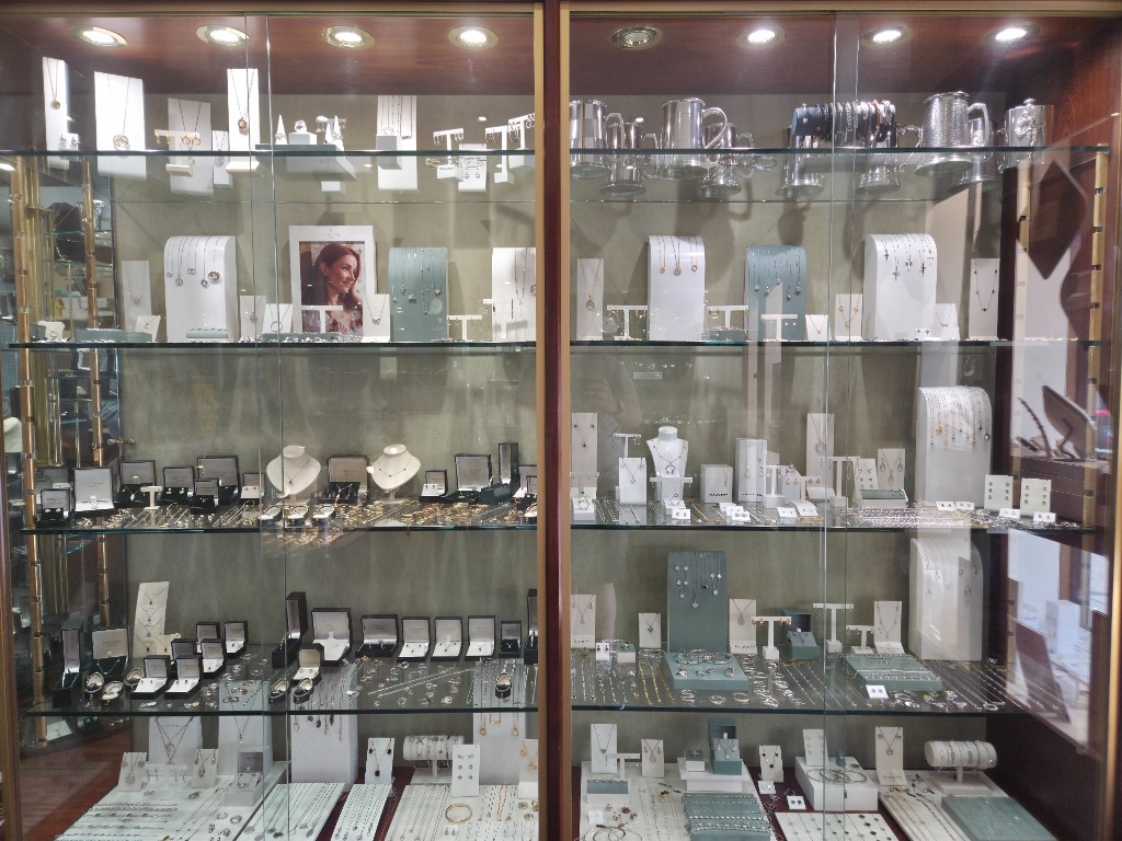 In-Store Cabinet Collection